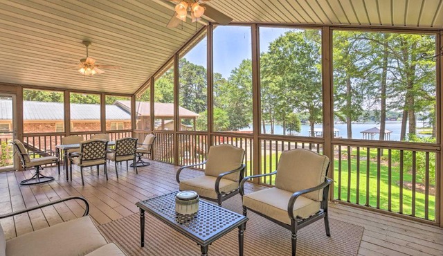 ‘The Lake Escape’: Boat Dock, Fire Pit, Kayak!
