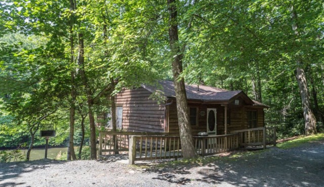 The Ridge Cabin - Sleeps 4
