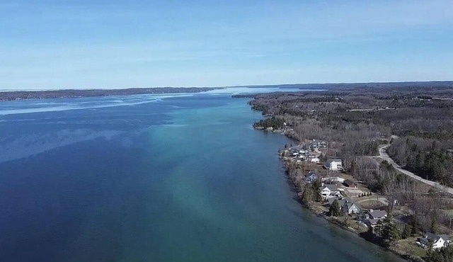 🛶 Torch Lake Waterfront Estate | Private Dock 18 Acres ➠ 9435