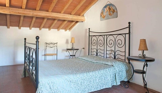 Typical apartment in the central square of Greve with a panoramic terrace