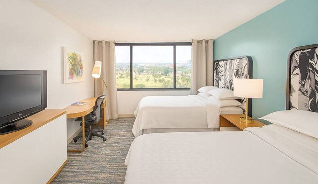 Ultimate Miami Experience! Walk to Miami International Airport!