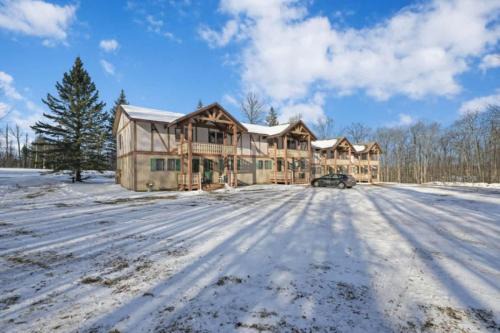 Winter Wonderland Getaway I Alpen Villas at Powderhorn Mountain