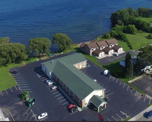 Econo Lodge The Bay 