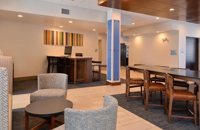 Holiday Inn Express Brighton South Us Ihg Hotel 