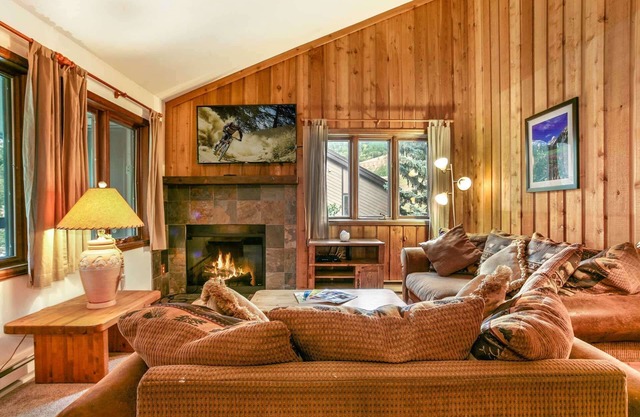 Lion Square Lodge South Vail 
