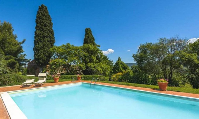 Contignano Villa | 300 m² Villa ∙ 10 bedrooms ∙ 21 guests