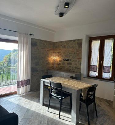 Piancastagnaio House | Casa Gaudi