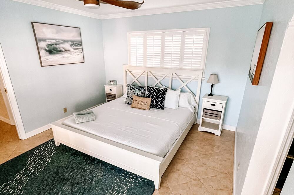 Photo of Bedroom in Dolphin Isles