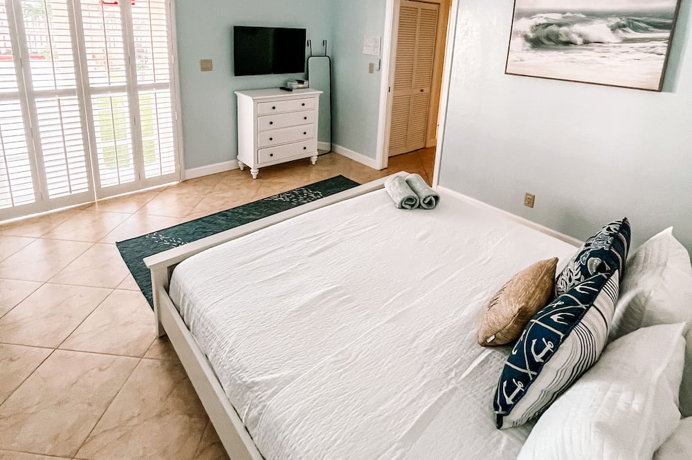 Photo of Bedroom in Dolphin Isles