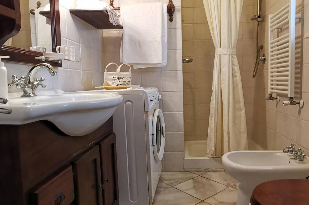 Photo of Bathroom in Tuscania