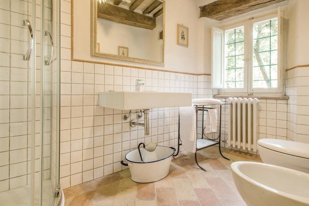 Photo of Bathroom in Apecchio