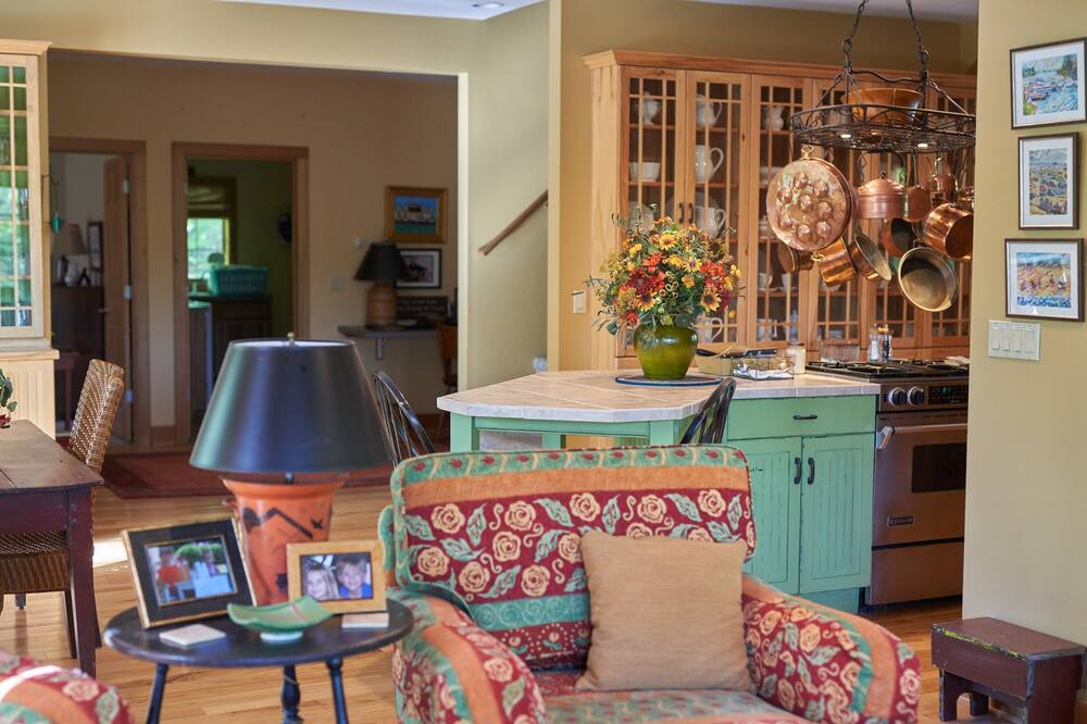 Photo of Livingroom in Leland