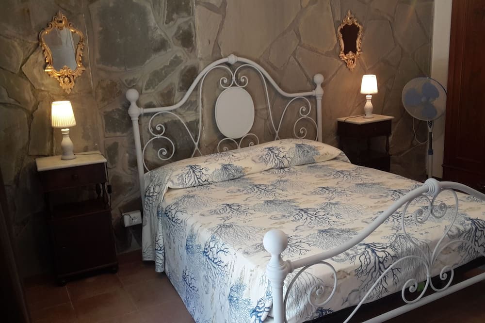 Photo of Bedroom in Roccamare