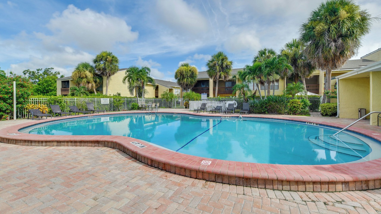 Photo of Others in Gulf Gate Estates
