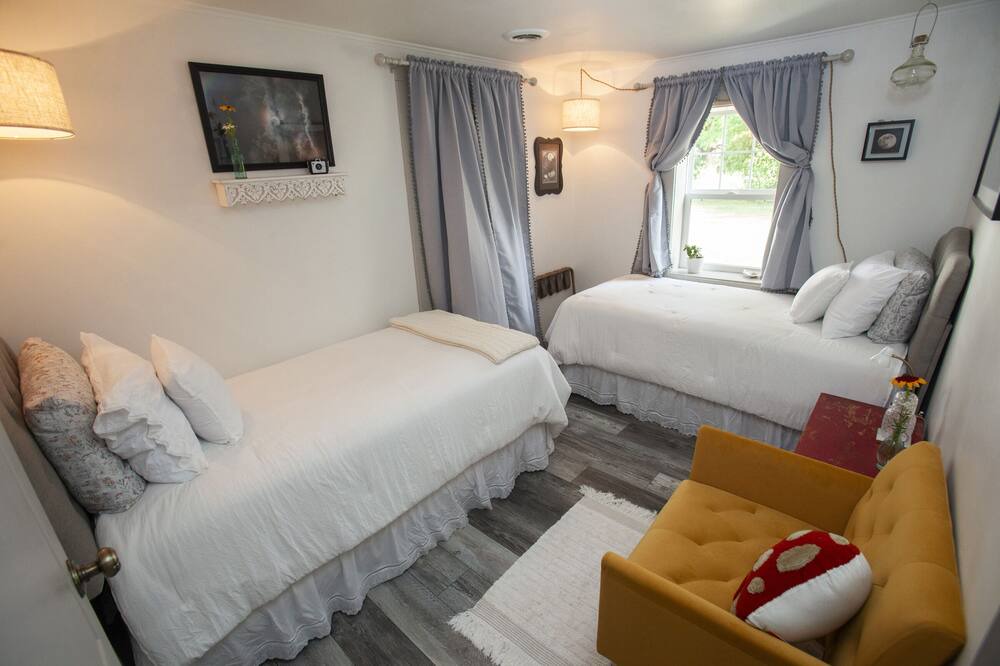 Photo of Bedroom in Alden
