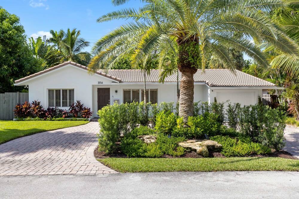 Photo of Outdoor in Dolphin Isles