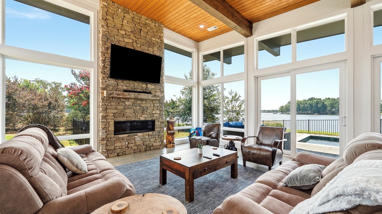 Photo of Livingroom in Eatonton