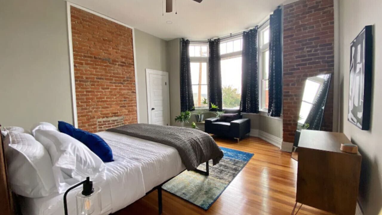 Photo of Bedroom in Court House Hill