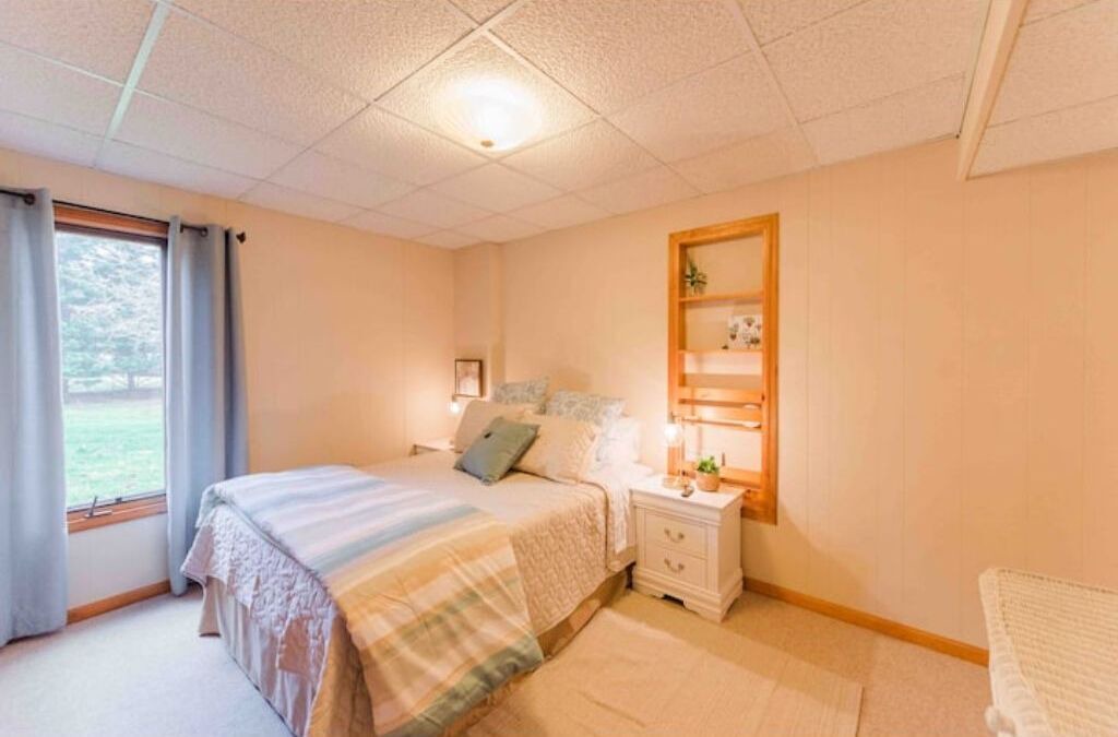 Photo of Bedroom in Forest