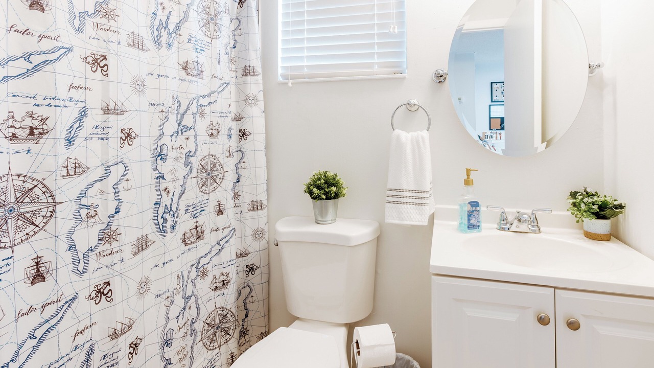 Photo of Bathroom in Little Havana