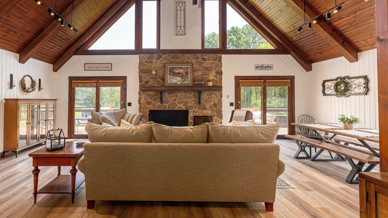 Photo of Livingroom in Wolf Creek