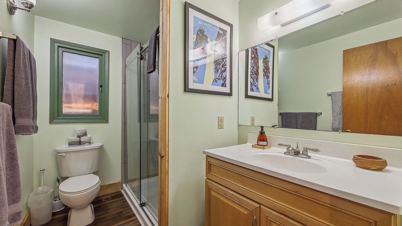 Photo of Bathroom in Gold Bar