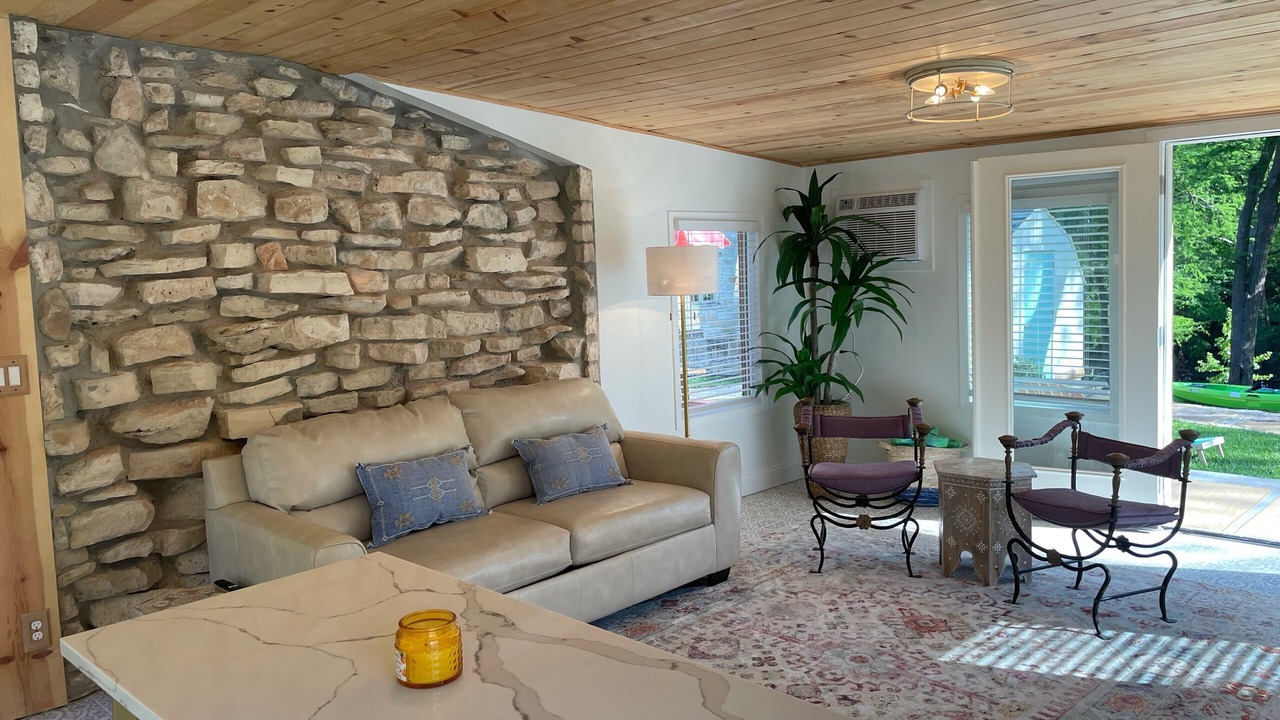 Photo of Livingroom in Canyon Lake