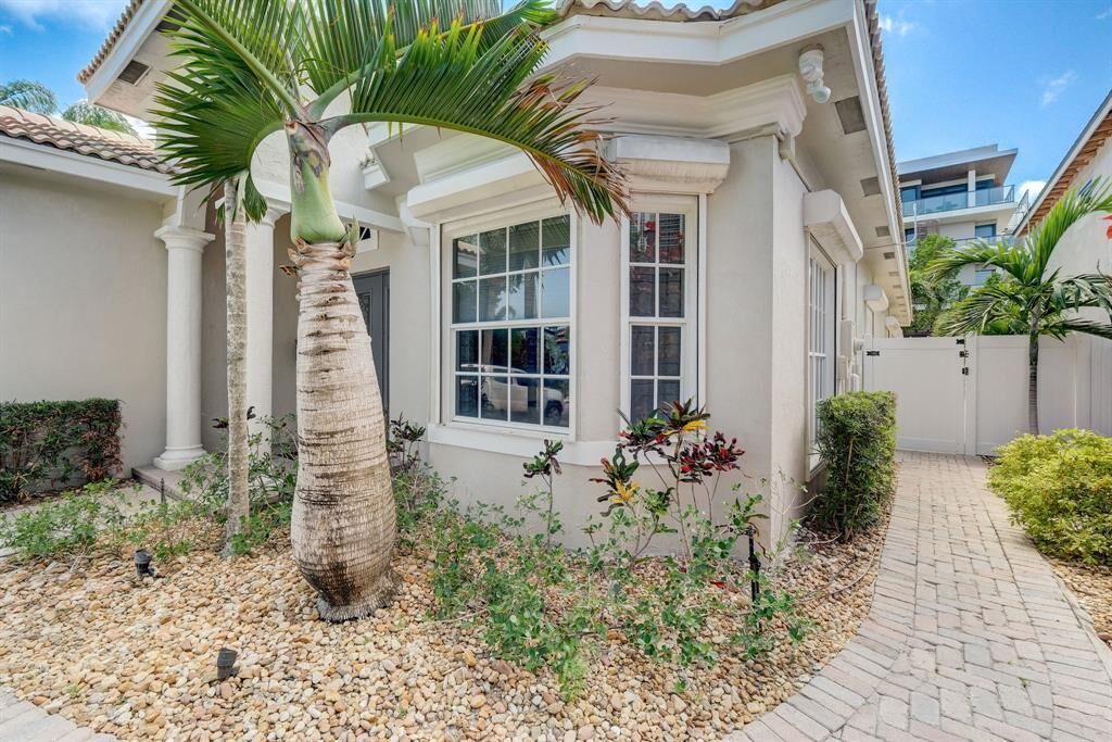 Photo of Outdoor in Lauderdale Beach