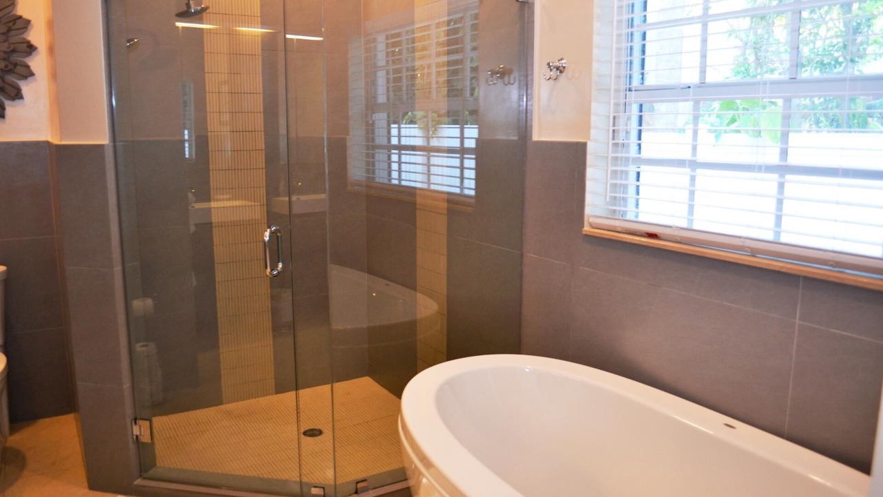 Photo of Bathroom in Lauderdale Beach