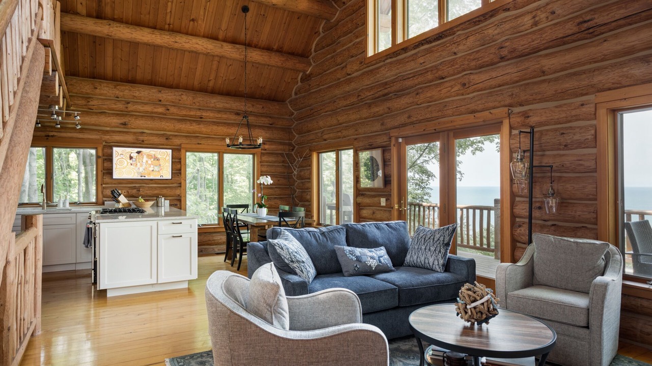 Photo of Livingroom in Lake Leelanau