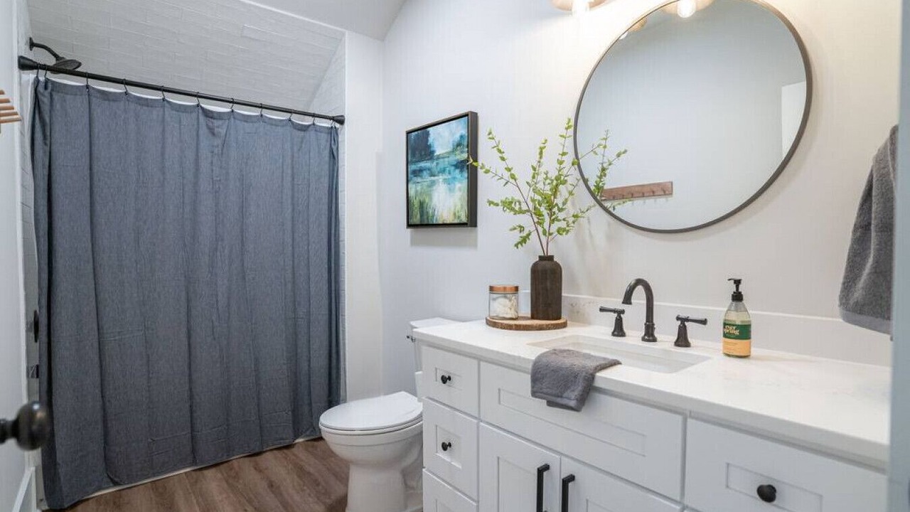 Photo of Bathroom in Eatonton