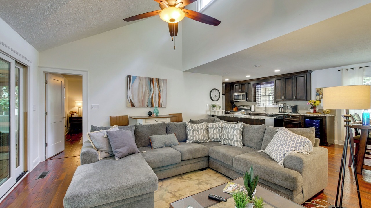Photo of Livingroom in Eatonton