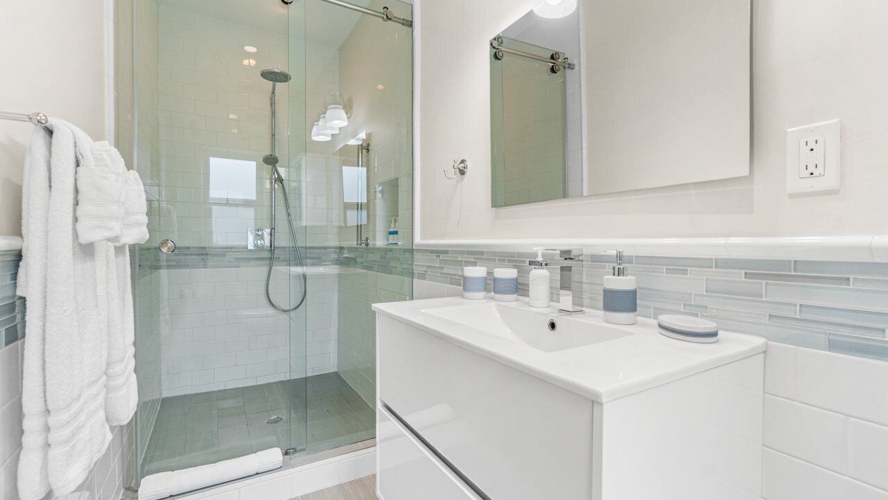 Photo of Bathroom in Birch Park Finger Streets
