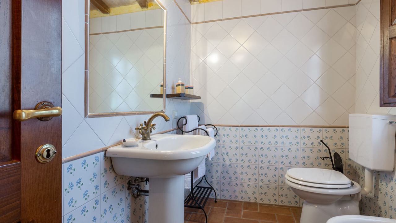 Photo of Bathroom in Arcidosso