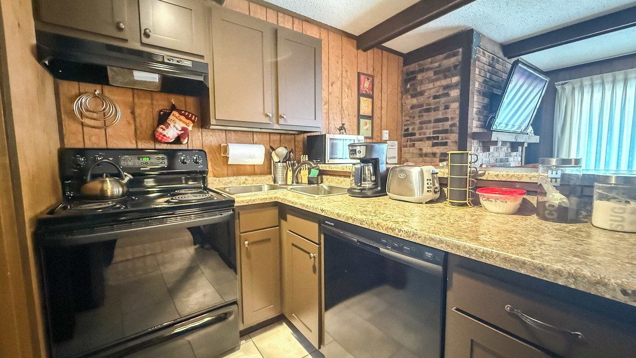 Photo of Kitchen in Bessemer