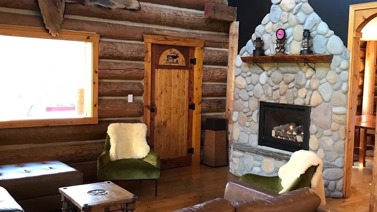 Photo of Livingroom in Gold Bar
