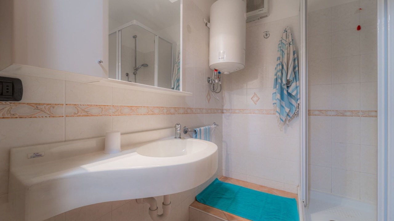 Photo of Bathroom in Naregno