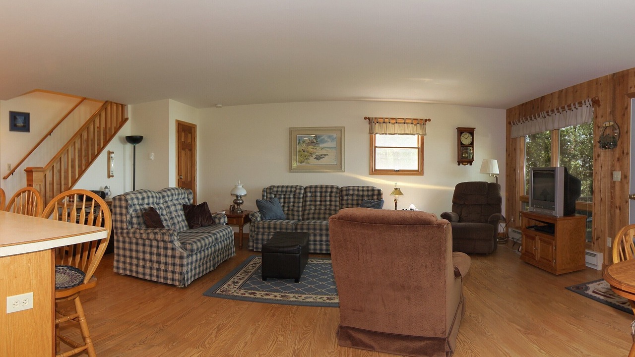 Photo of Livingroom in Northport