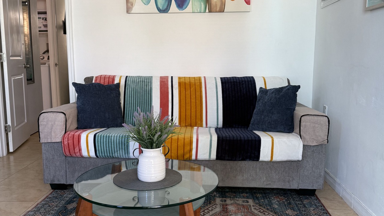 Photo of Livingroom in Wilton Manors