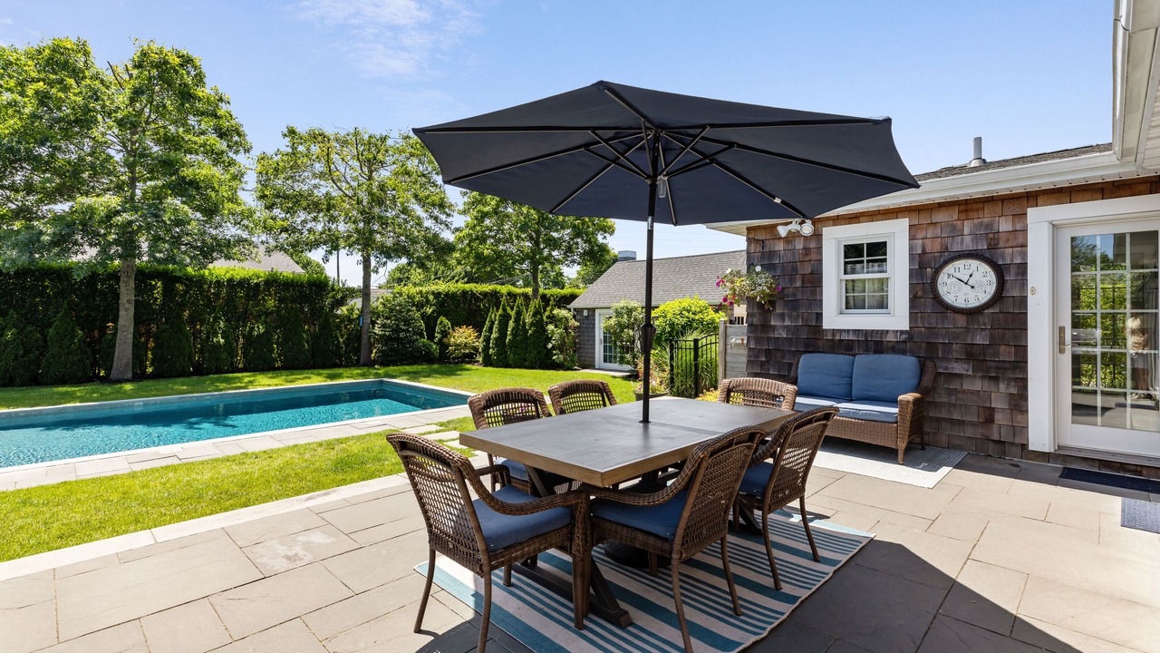Photo of Outdoor in Village of Southampton