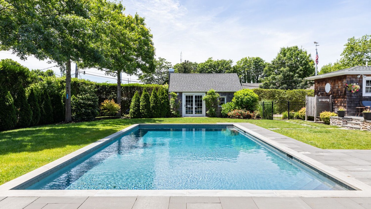 Photo of Outdoor in Village of Southampton