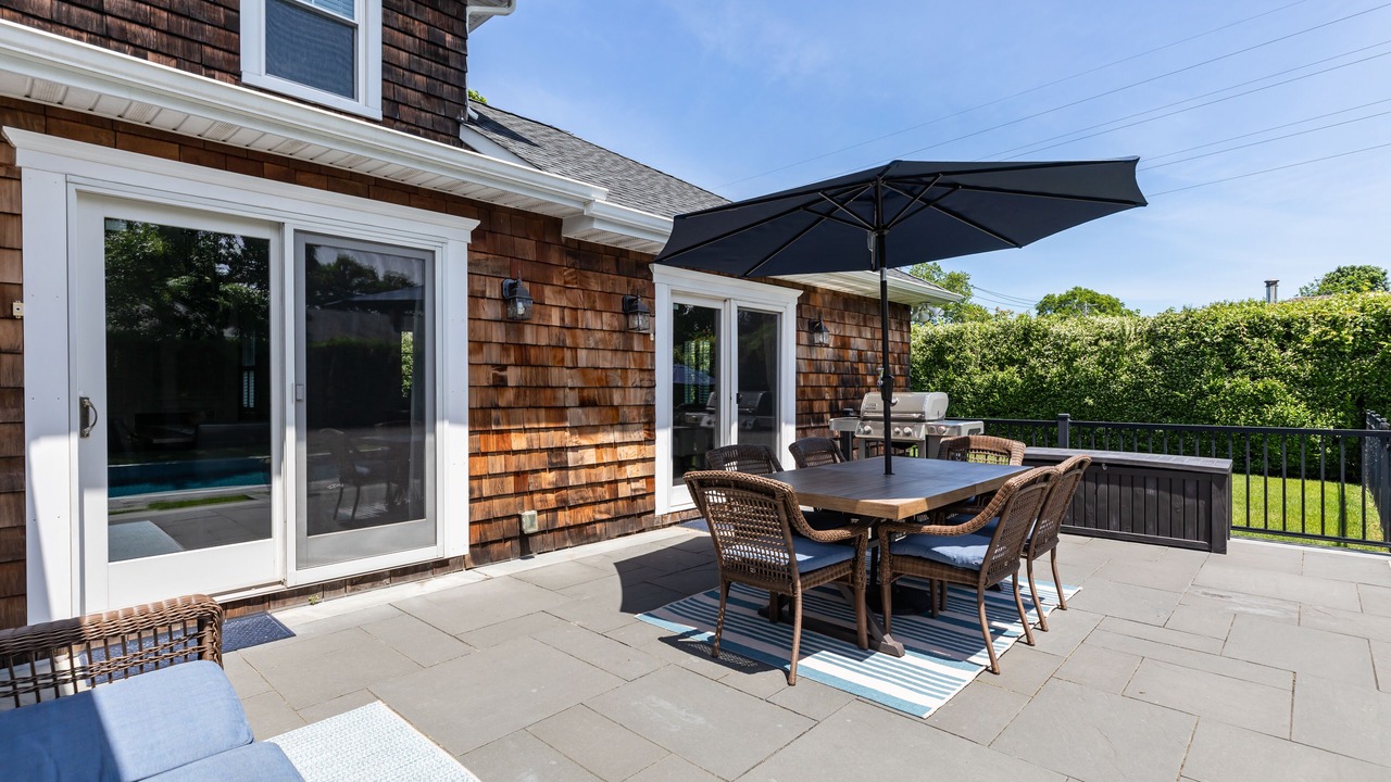 Photo of Outdoor in Village of Southampton
