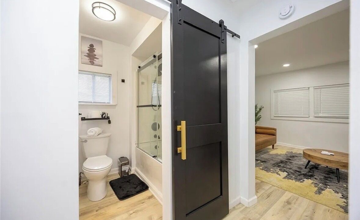 Photo of Bathroom in Niagara Falls