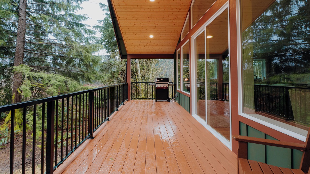 Photo of Patio Balcony in May Creek