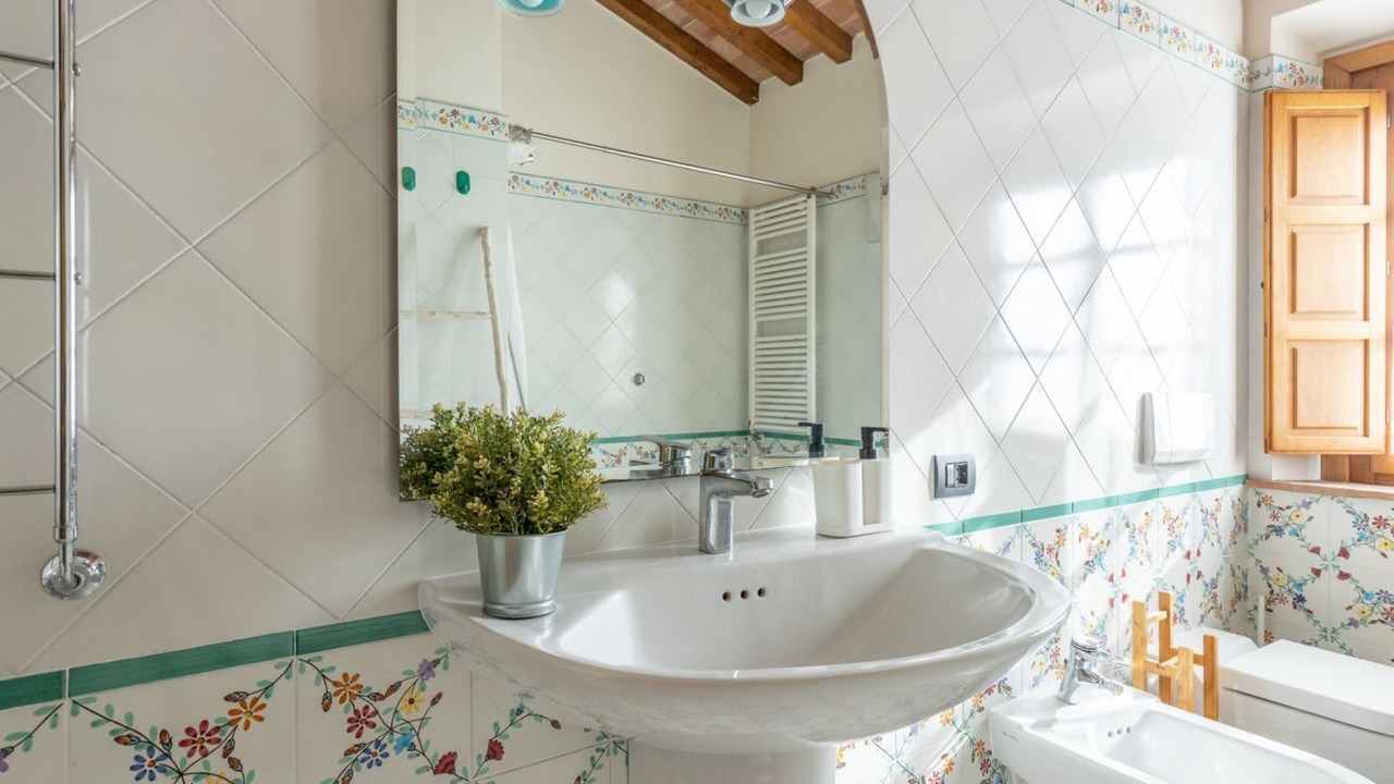 Photo of Bathroom in Palaia