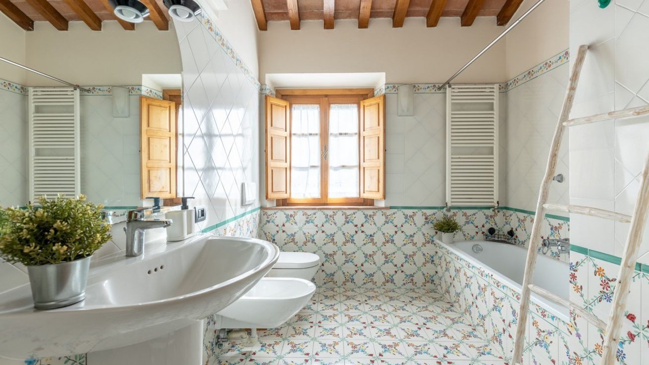 Photo of Bathroom in Palaia