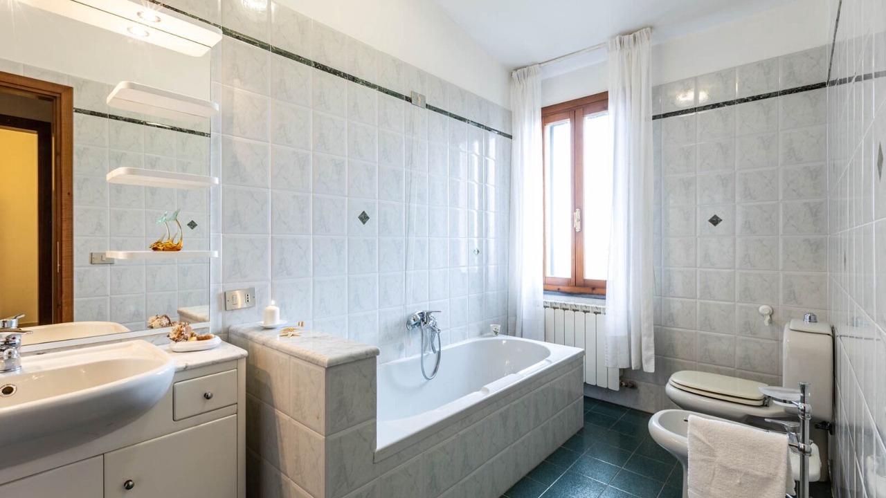 Photo of Bathroom in Morrona