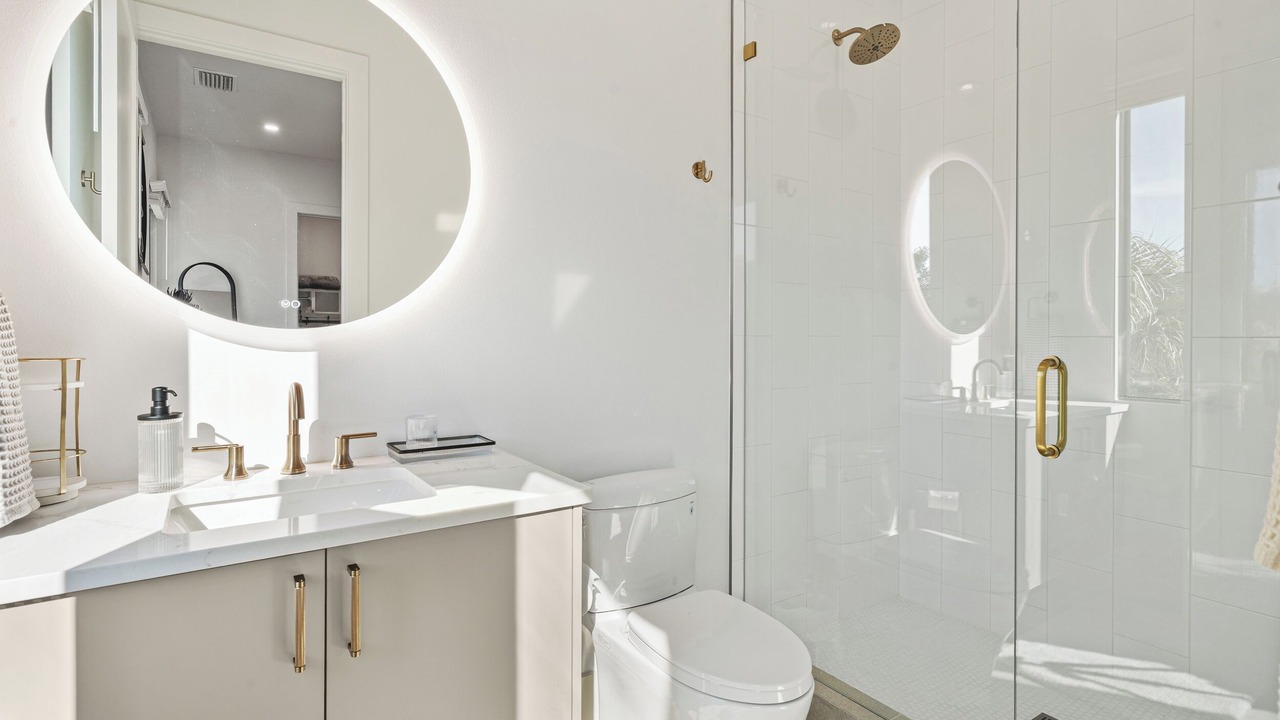 Photo of Bathroom in Arlington Park