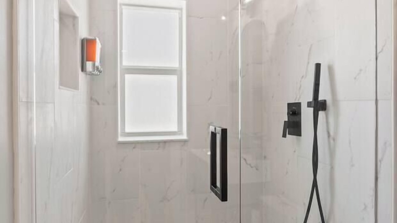Photo of Bathroom in Lauderdale Beach