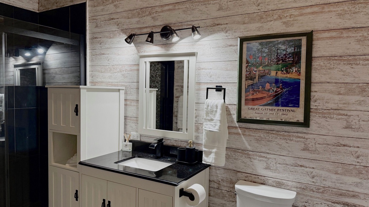 Photo of Bathroom in Alden